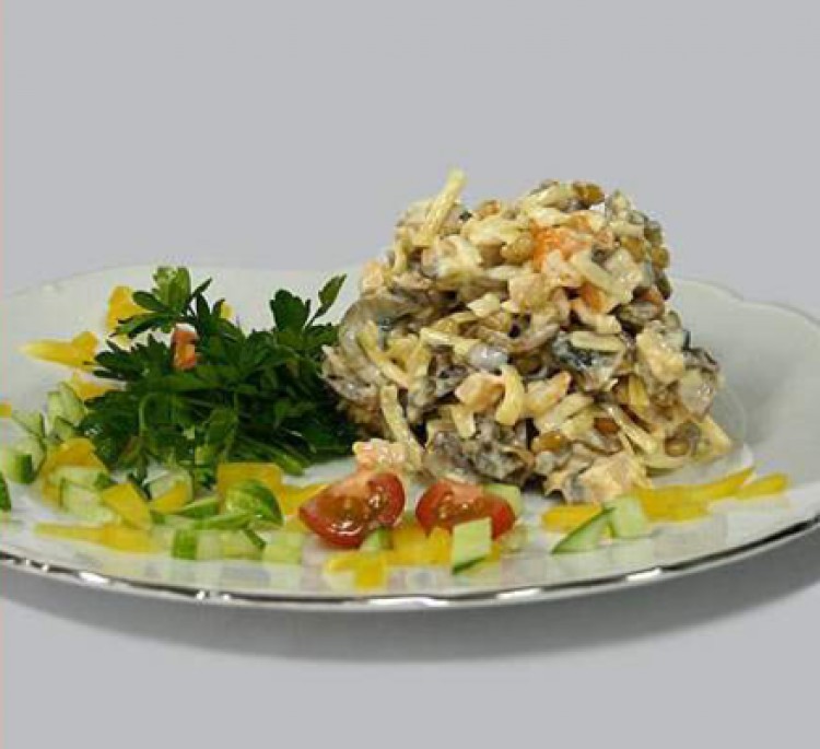 Салат из маслят маринованных с кукурузой Салат из маслят маринованных с кукурузой